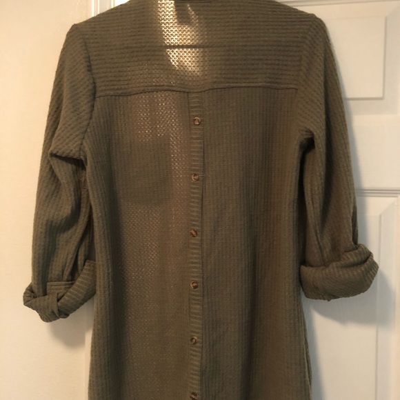 Button down shirt - Picture 3 of 3